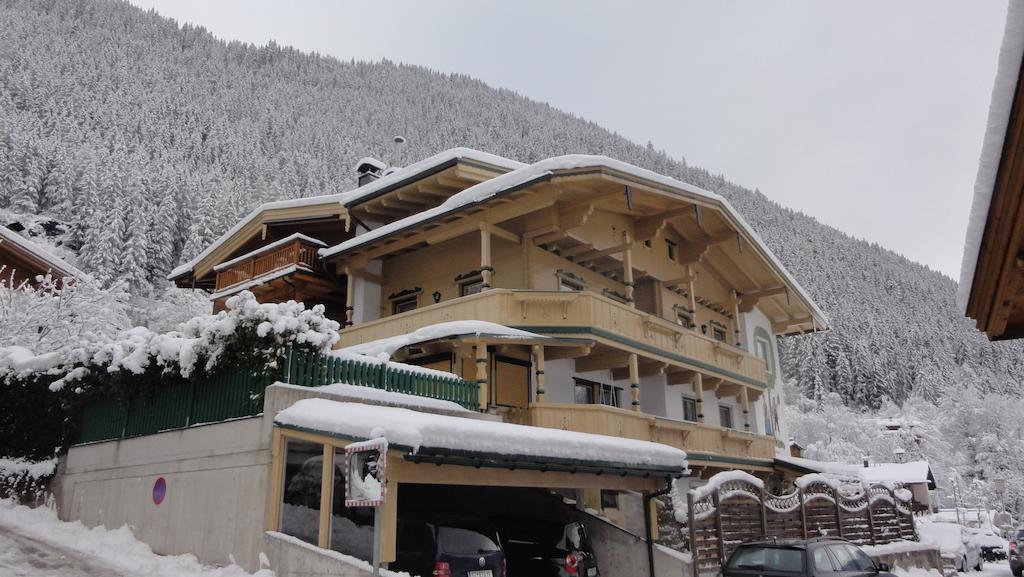Ferienwohnungen Am Riedanger Mayrhofen Exterior foto